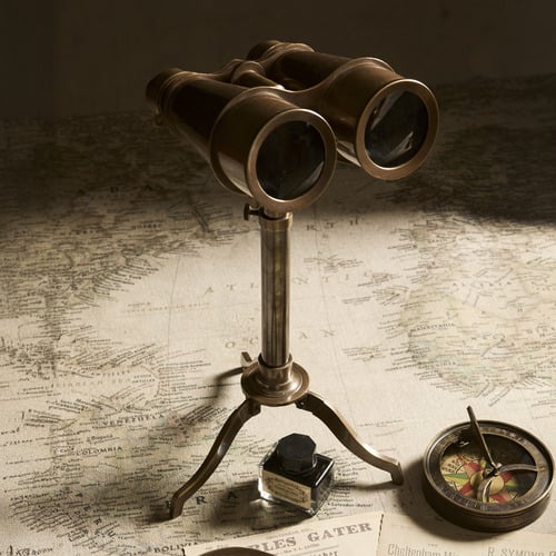 Flynn Binocular on Stand