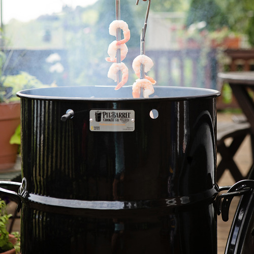 The Que Club Classic Pit Barrel Cooker Drum Smoker Temple & ster