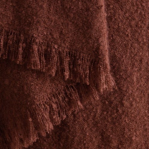 Leonor Boucle Throw