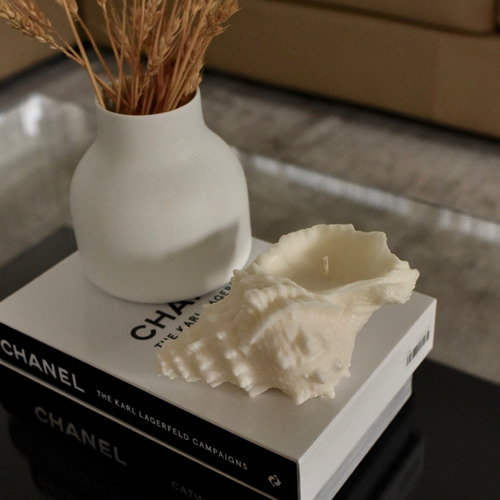 Me-Shell Coastal Soy-Blend Candle