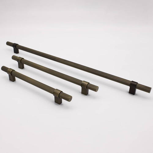 Cassandra Fluted Pull Handle