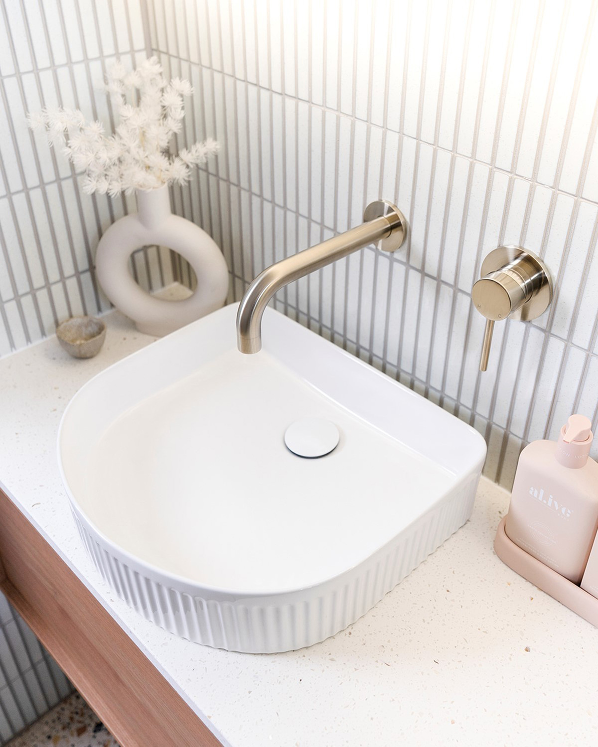 Soul-180mm-Bath-Basin-Spout