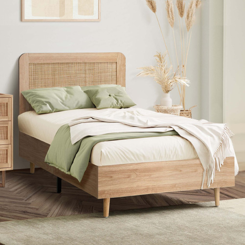 LivingFusion Dahlia Rubberwood Bed Frame Temple & ster