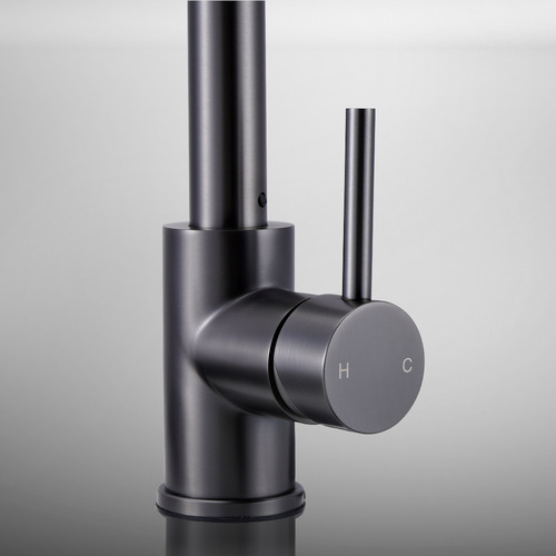 Leland Pull-Out Kitchen Mixer
