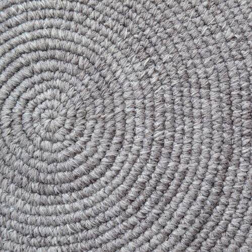 Silver Orbit Hand-Woven Indoor/Outdoor Round Rug