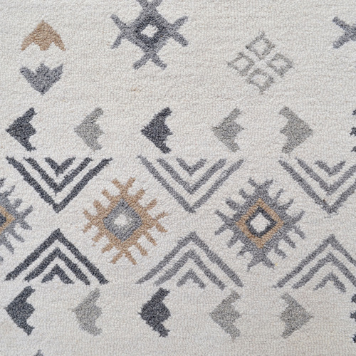 Coral Hand-Tufted Wool Rug