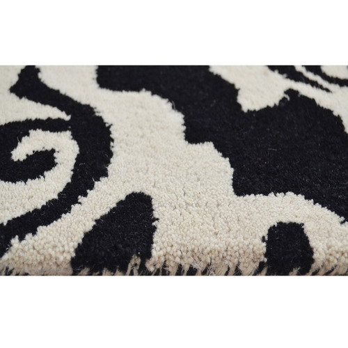 Cinco Hand-Woven Jute Rug