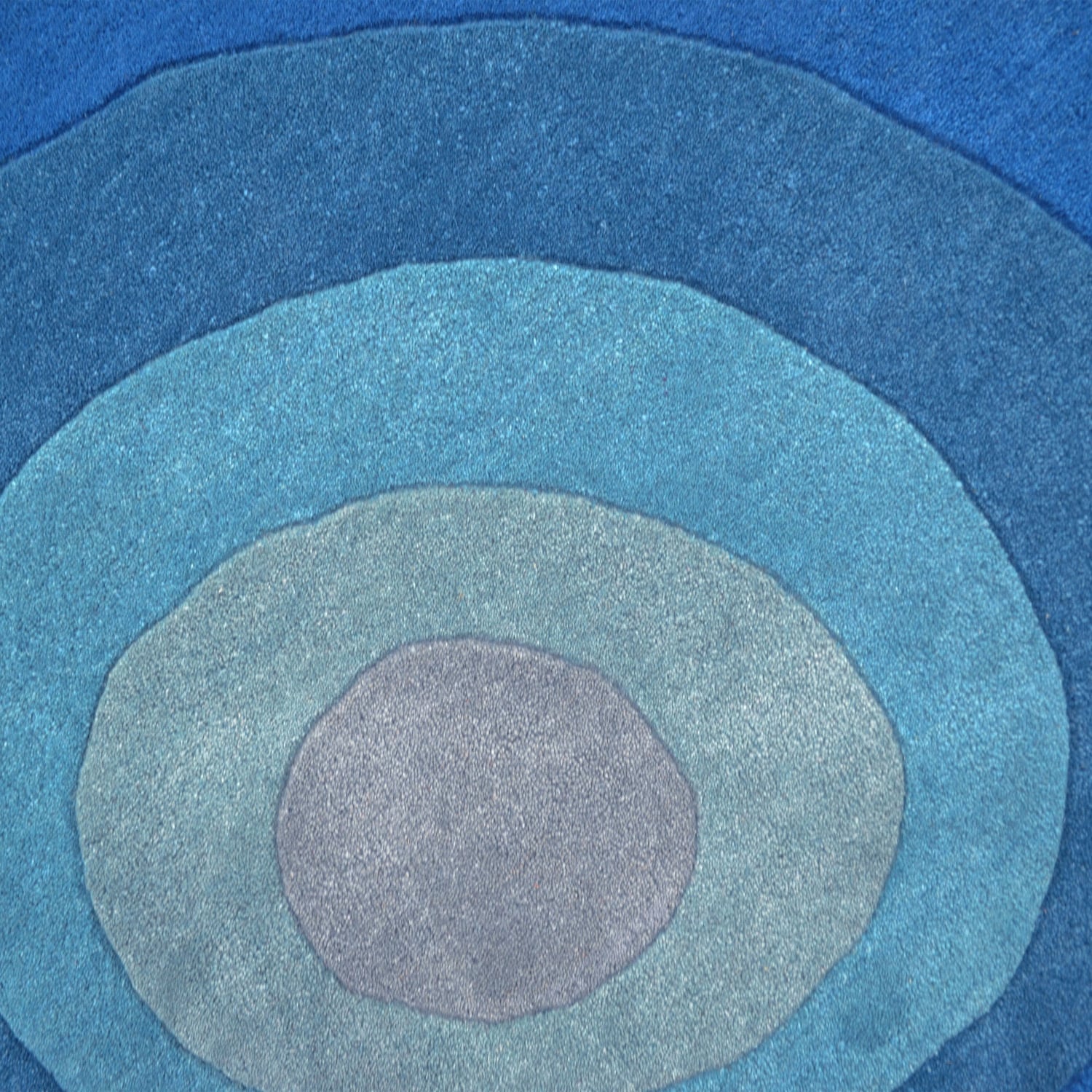 Idalia Hand-Tufted Wool Round Rug