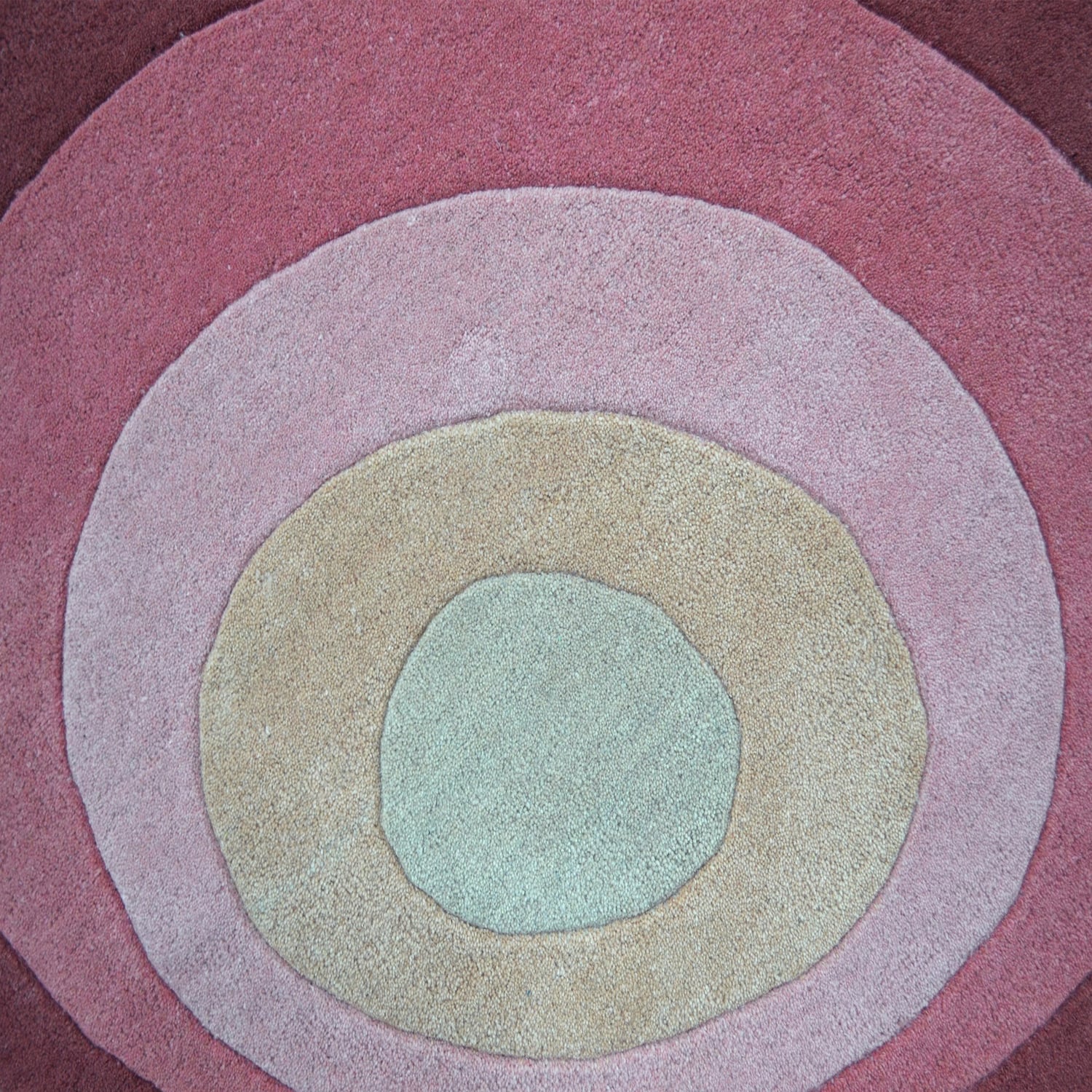 Idalia Hand-Tufted Wool Round Rug