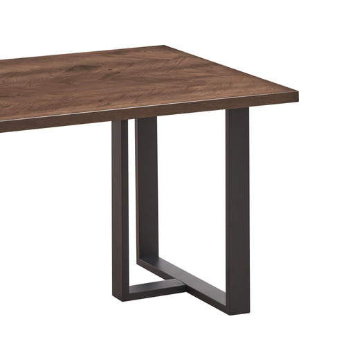 Larry Dining Table