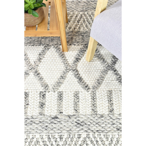 Octavia Hand-Woven Wool Rug