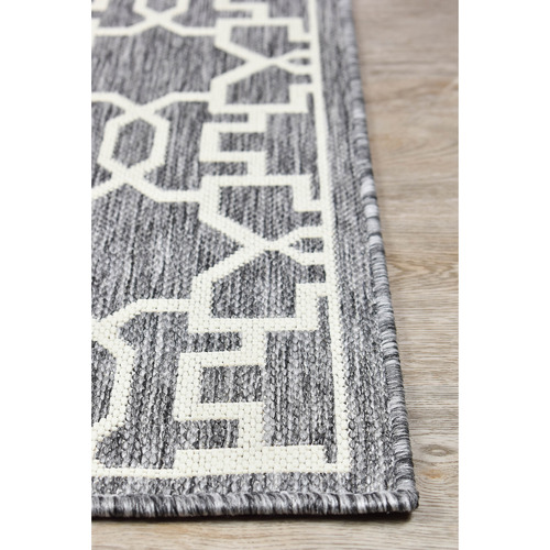 Mccray Indoor/Outdoor Rug