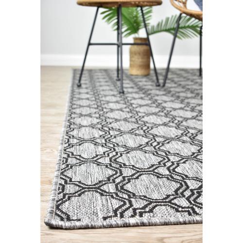 Battle Indoor/Outdoor Rug