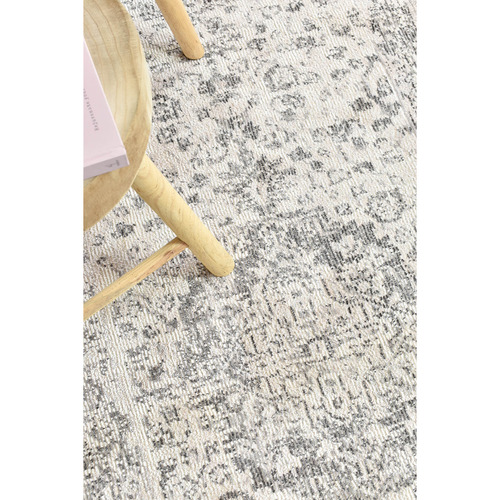 Grey Caiden Runner