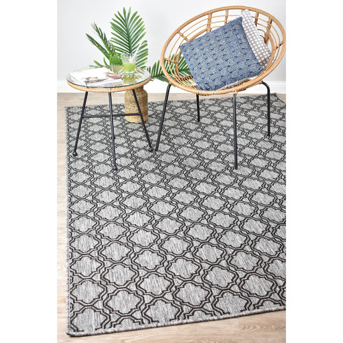 Battle Indoor/Outdoor Rug