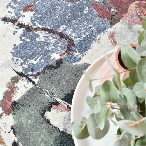 Zayne Sanguine Contemporary Rug