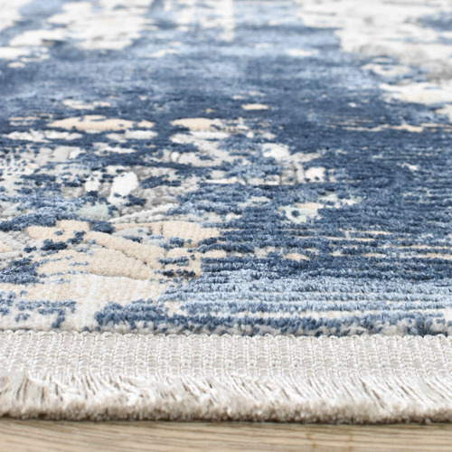 Denim Malenia Traditional Rug