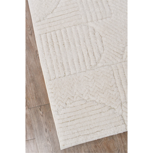 Cream Miles Runner
