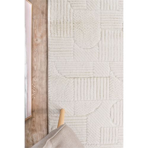 Cream Miles Runner