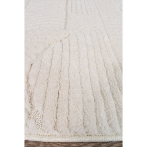 Cream Miles Runner