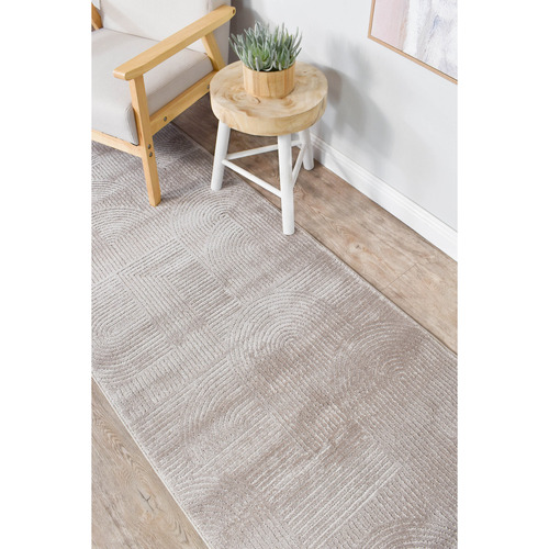 Grey Archer Runner