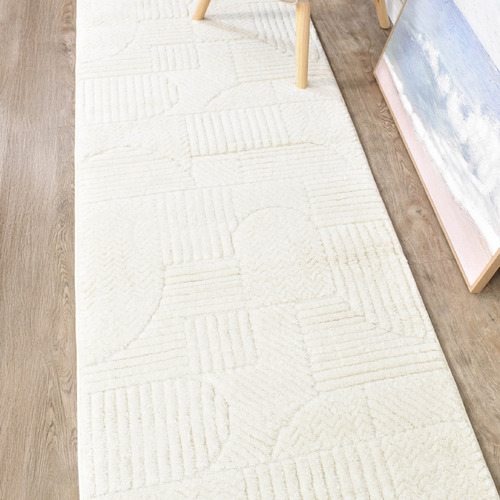Cream Miles Runner