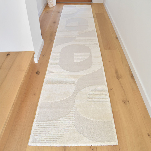 Analise Contemporary Runner