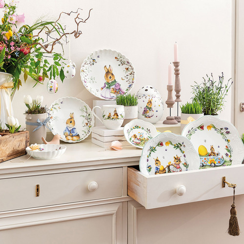 Max Spring Fantasy Porcelain Serving Bowl