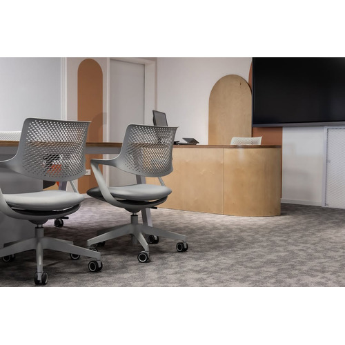 Dolly I Office Chair
