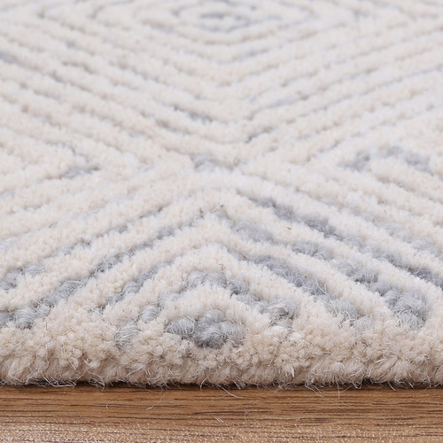 Grey Posy Diamond Power-Loomed Rug