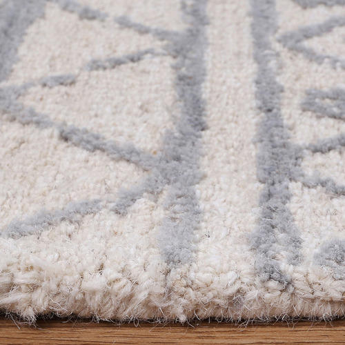 Grey Posy Zulu Power-Loomed Rug