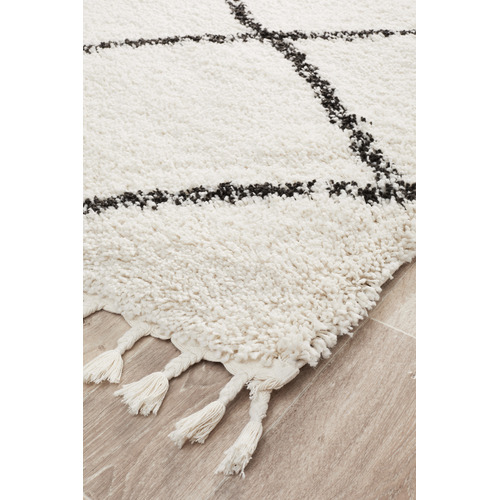 Kayla Bay by Temple & Webster Black & Cream Viona Fringed Moroccan Rug