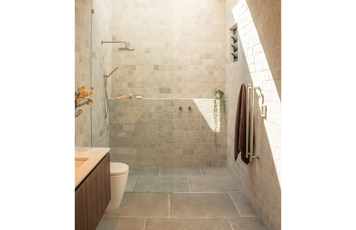 Vivid Curved 400mm Shower Arm