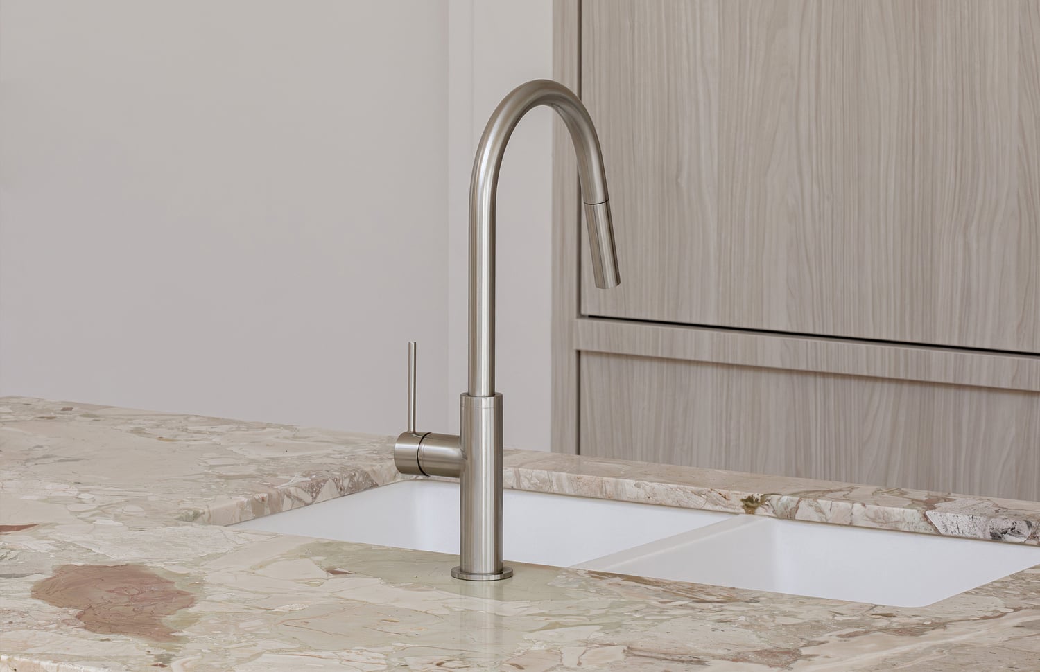 Vivid Slimline Pull-Out Sink Mixer