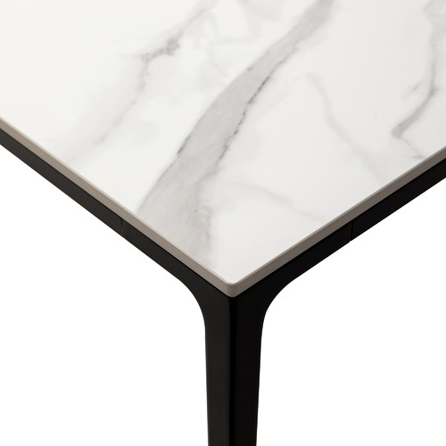 Innovation S Indoor/Outdoor Dining Table
