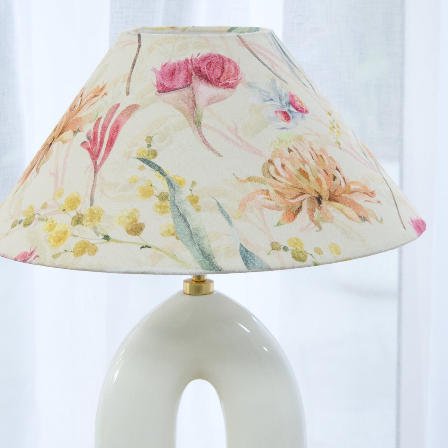 Farah Australian Garden Table Lamp