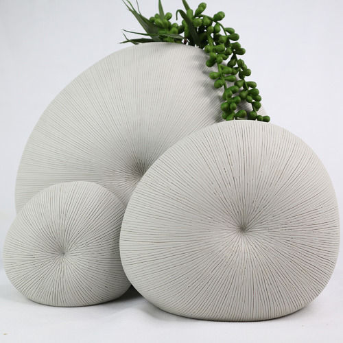 White Mollusc Oceania Vase