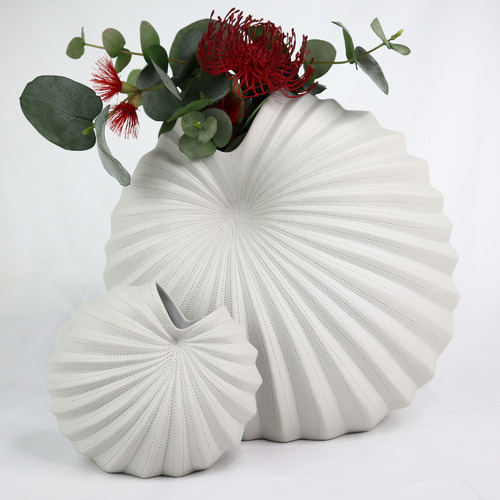 White Spiral Oceania Vase