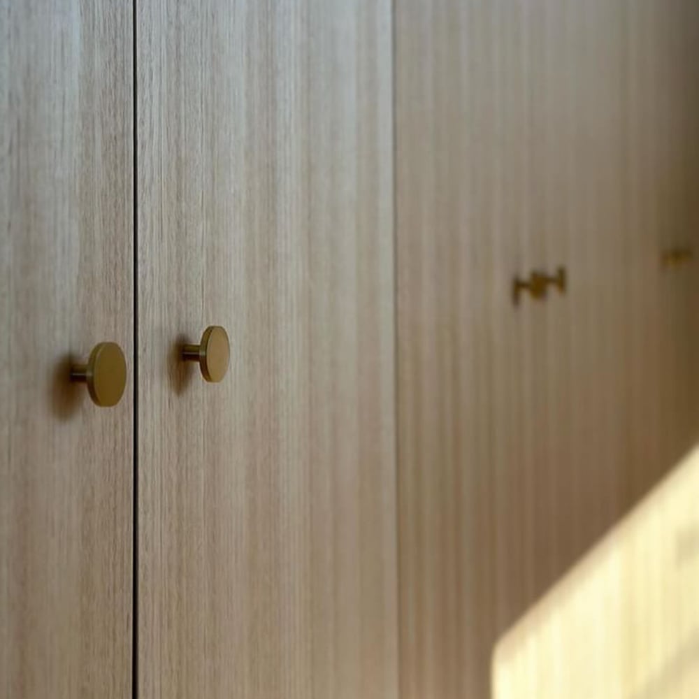 Elwood Satin Brass Knob