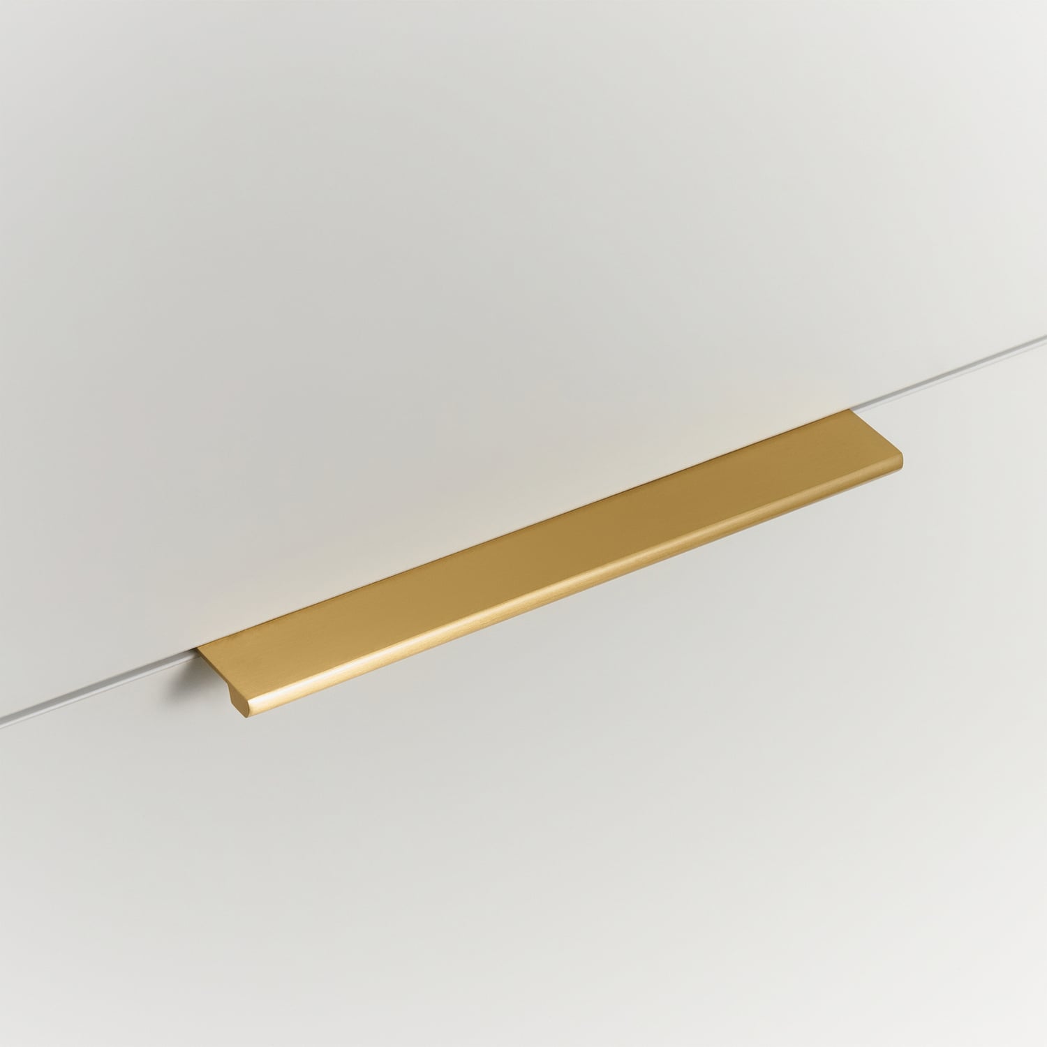 Clovelly Brass Lip Cabinet Handle