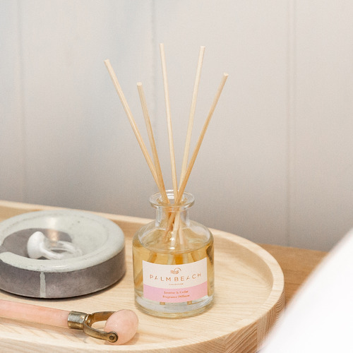 50ml Jasmine & Cedar Fragrance Diffuser Temple & ster