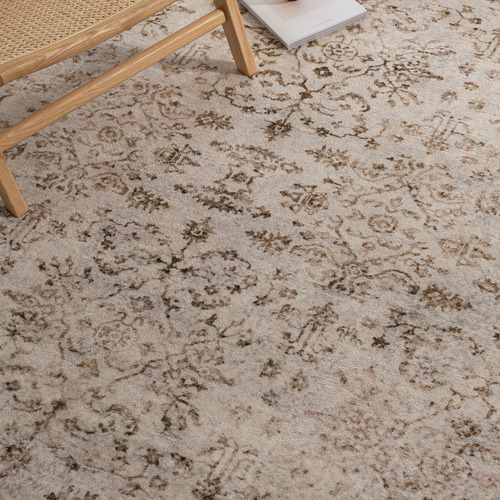 Heirlooms Solna Traditional Rug