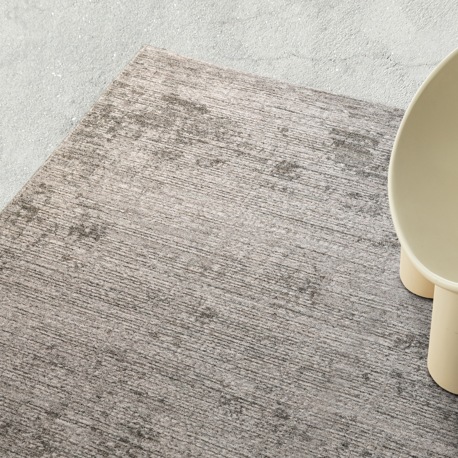 Dark Grey Escanta Distressed Rug