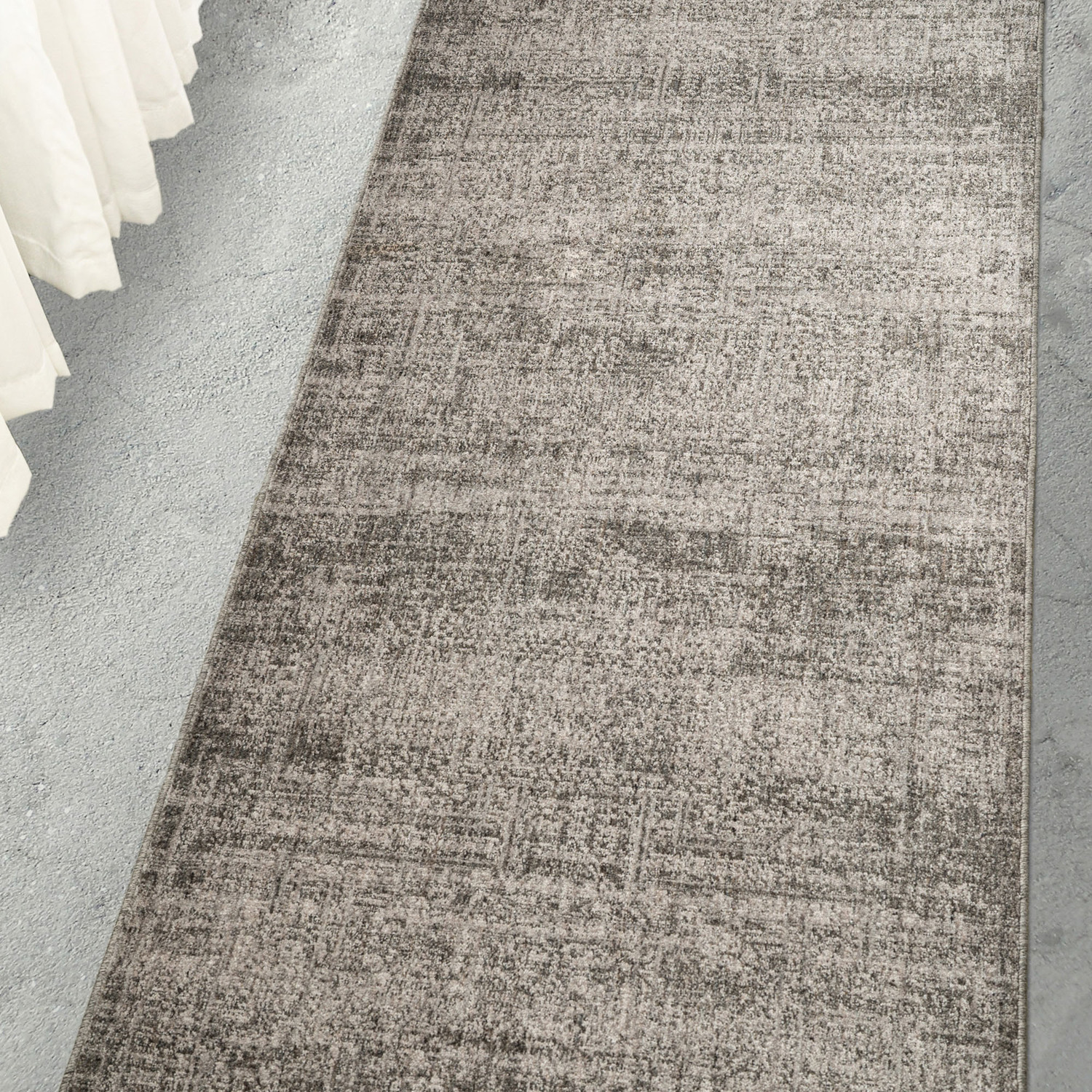 Dark Grey Escanta Distressed Runner