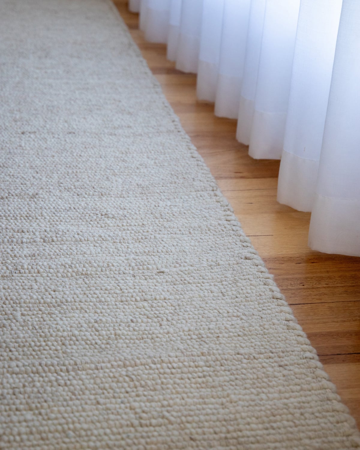 Mira-Theron-Hand-Woven-Wool-Blend-Rug