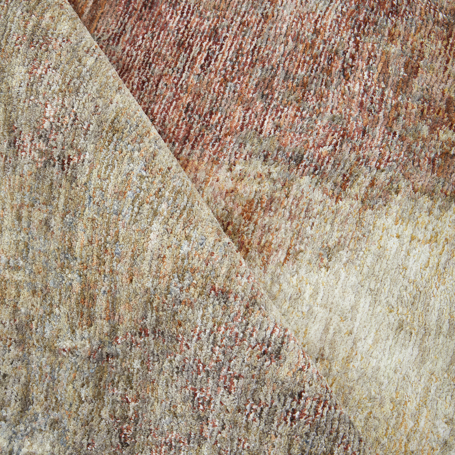 Dusk Sierra Distressed Runner
