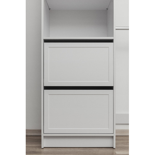 Basel Hamptons Walk-In Wardrobe