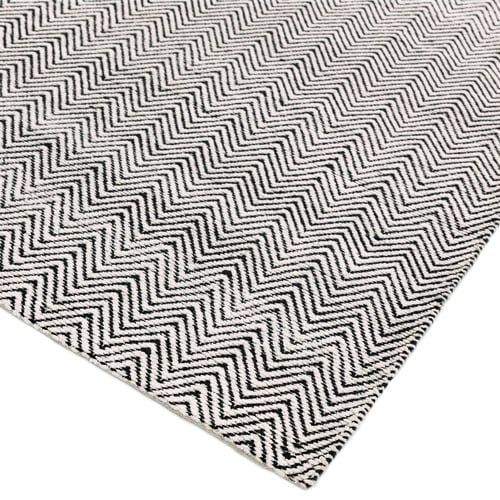 Black & White Ives Chevron Flat Weave Jute-Blend Rug