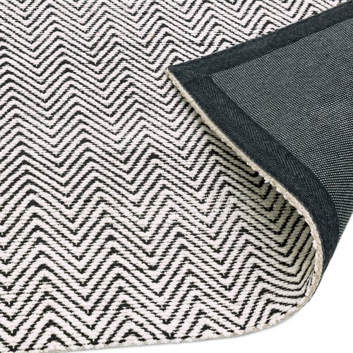 Black & White Ives Chevron Flat Weave Jute-Blend Rug