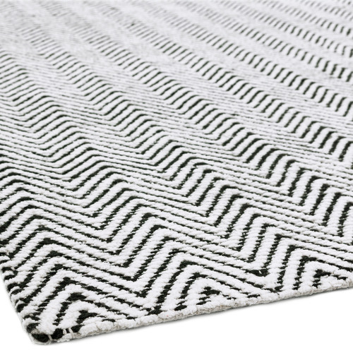 Black & White Ives Chevron Flat Weave Jute-Blend Rug